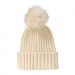 NYC Guide to the Essential Pompom hat